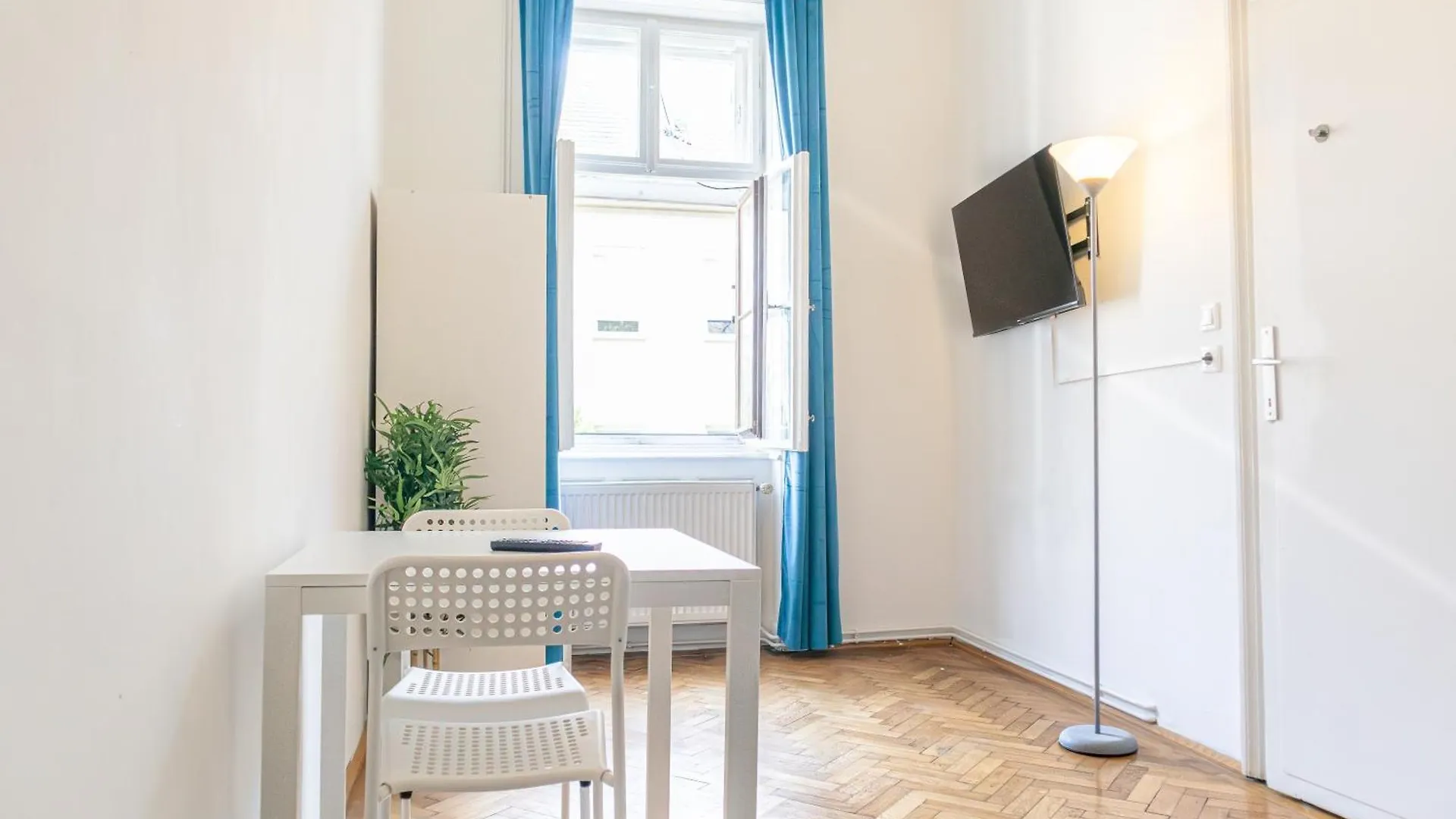 Spacious 3Br Apartment Comfortable And Central Vienne