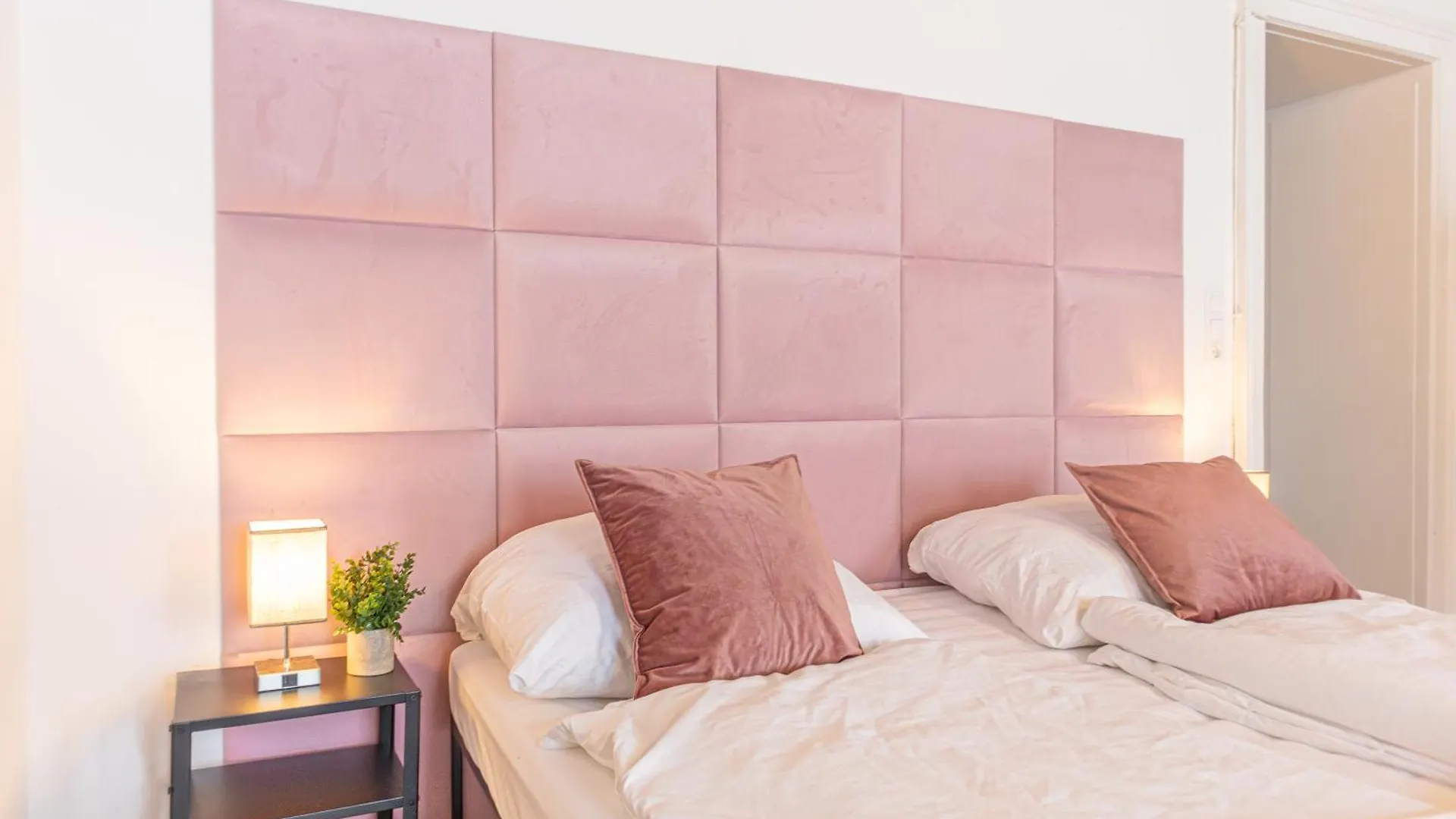 Spacious 3Br Apartment Comfortable And Central Vienne
