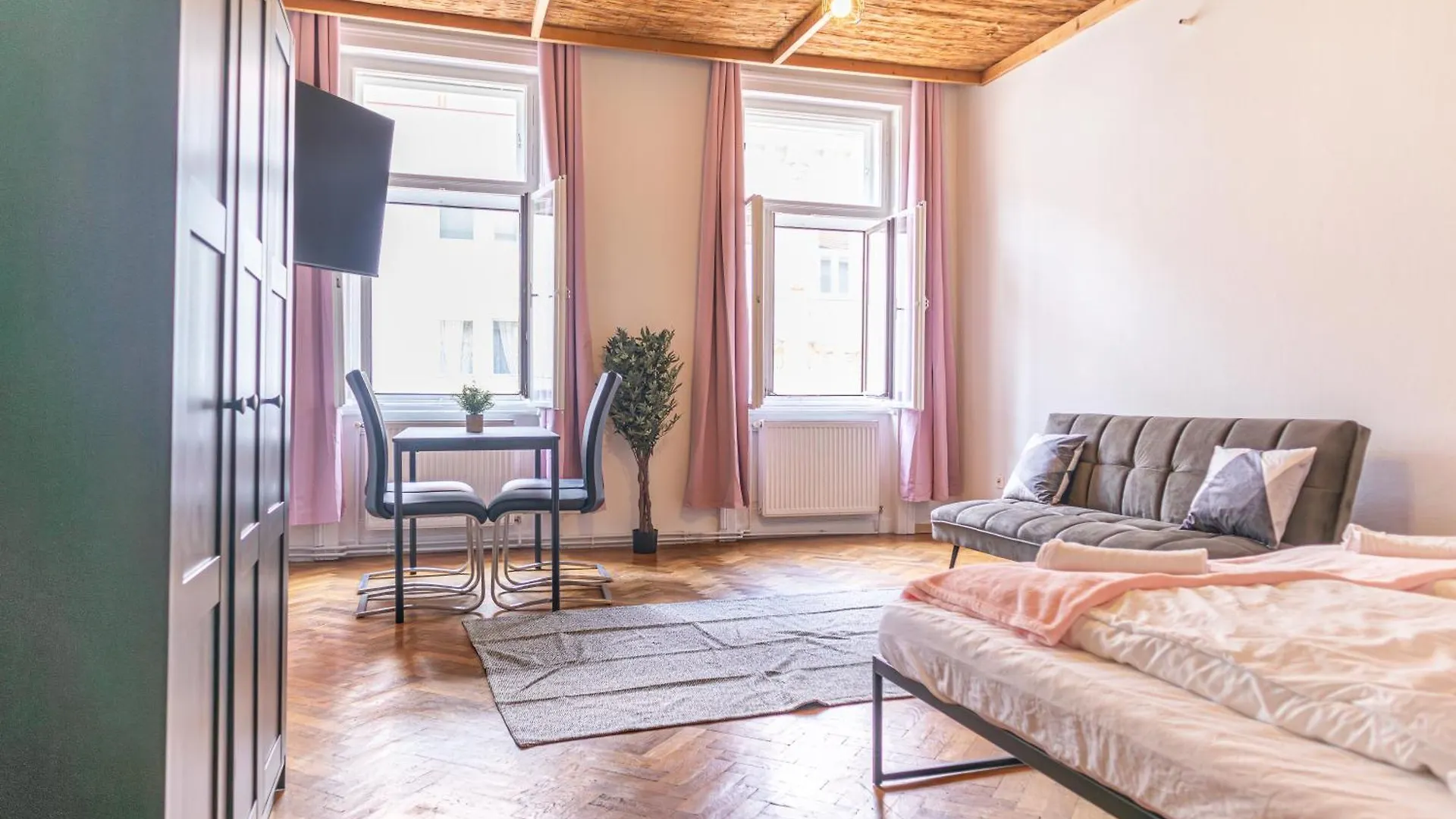 Spacious 3Br Apartment Comfortable And Central Vienne