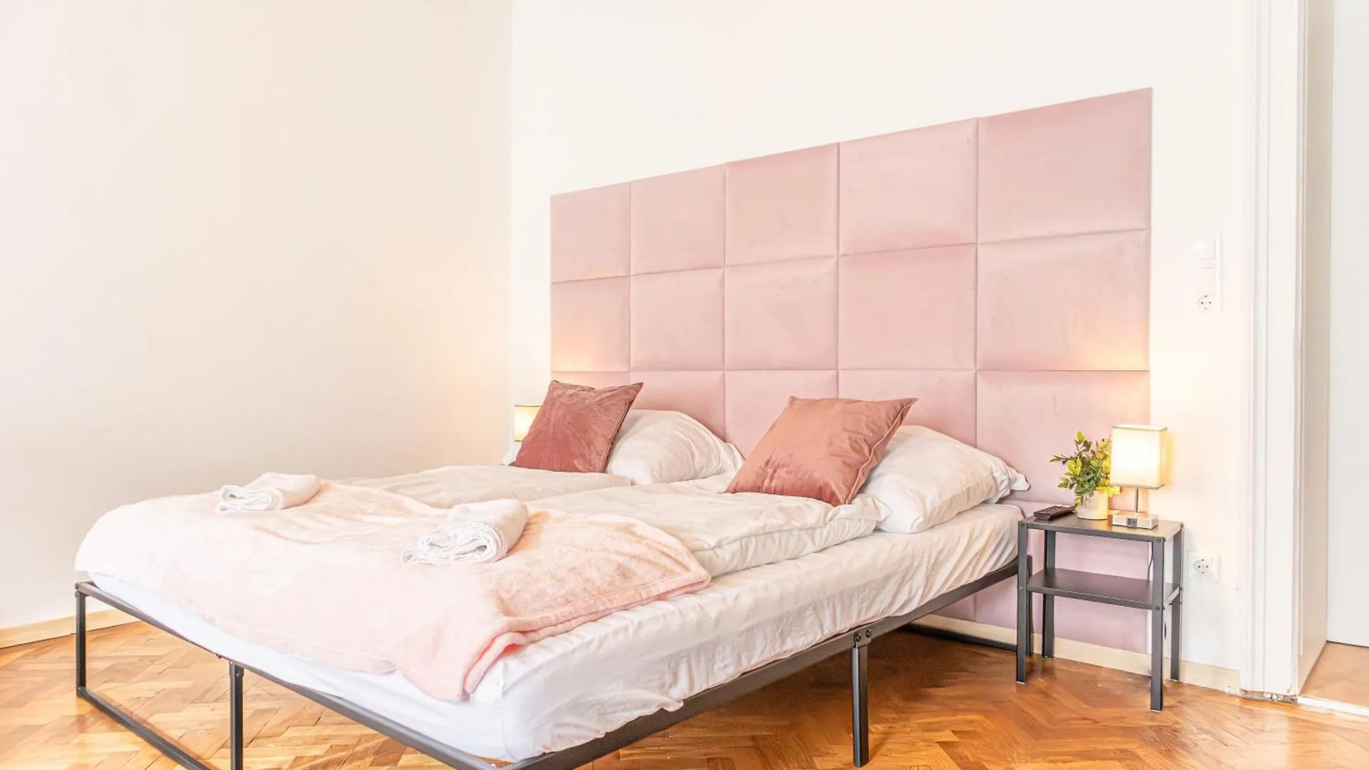 Spacious 3Br Apartment Comfortable And Central Vienne