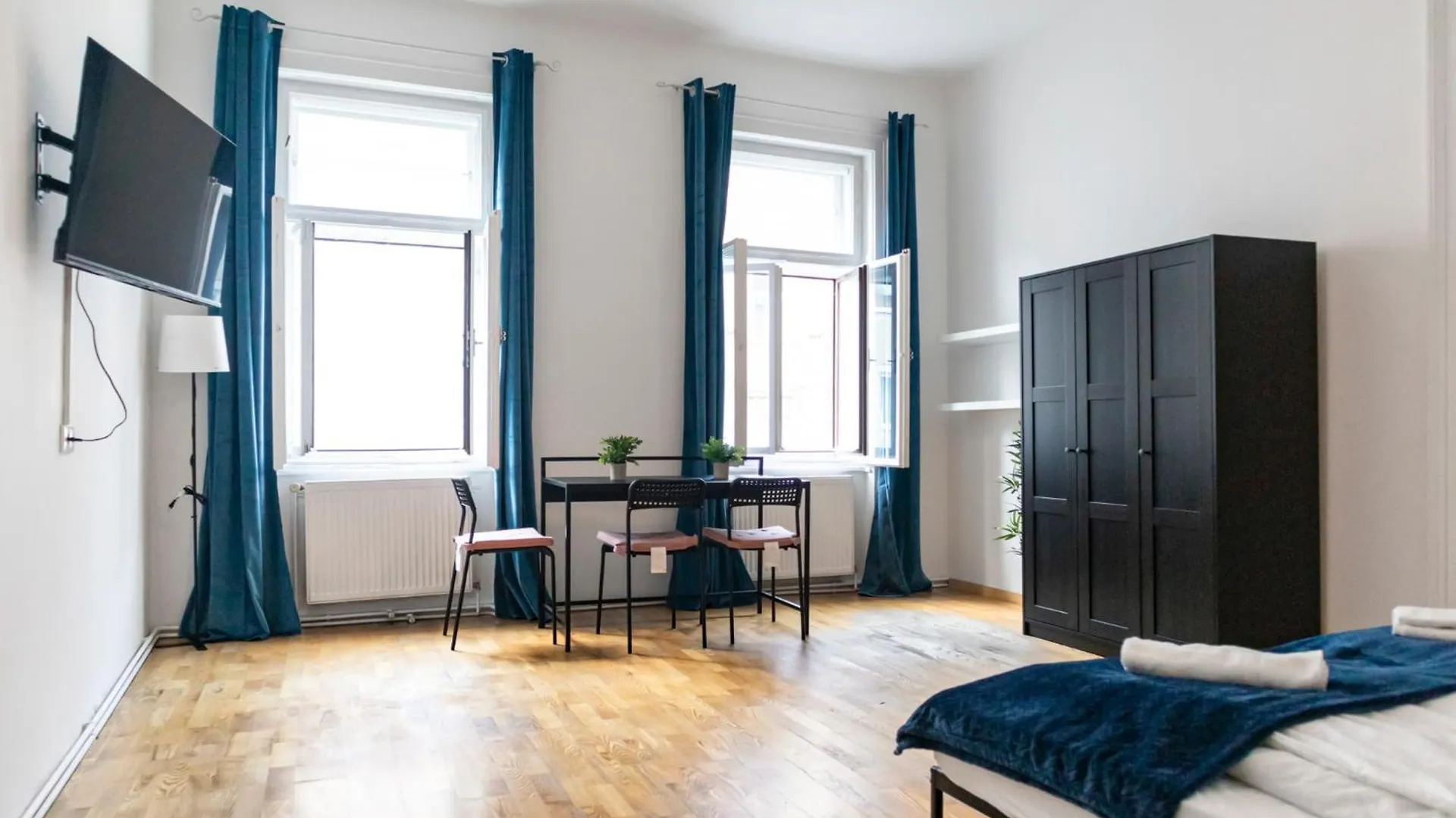 Spacious 3Br Apartment Comfortable And Central Vienne