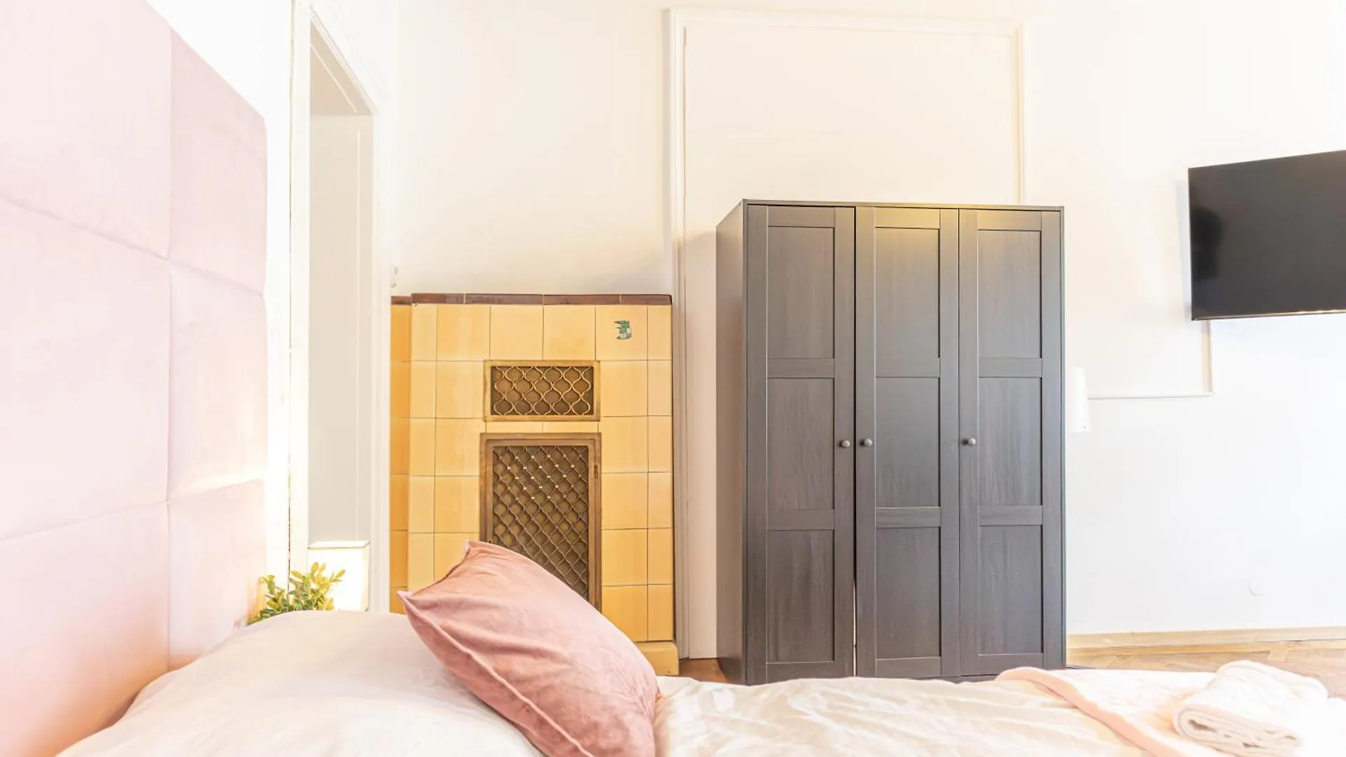 Spacious 3Br Apartment Comfortable And Central Vienna